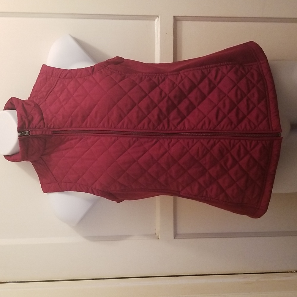 Van Huesen quilted and knit vest.